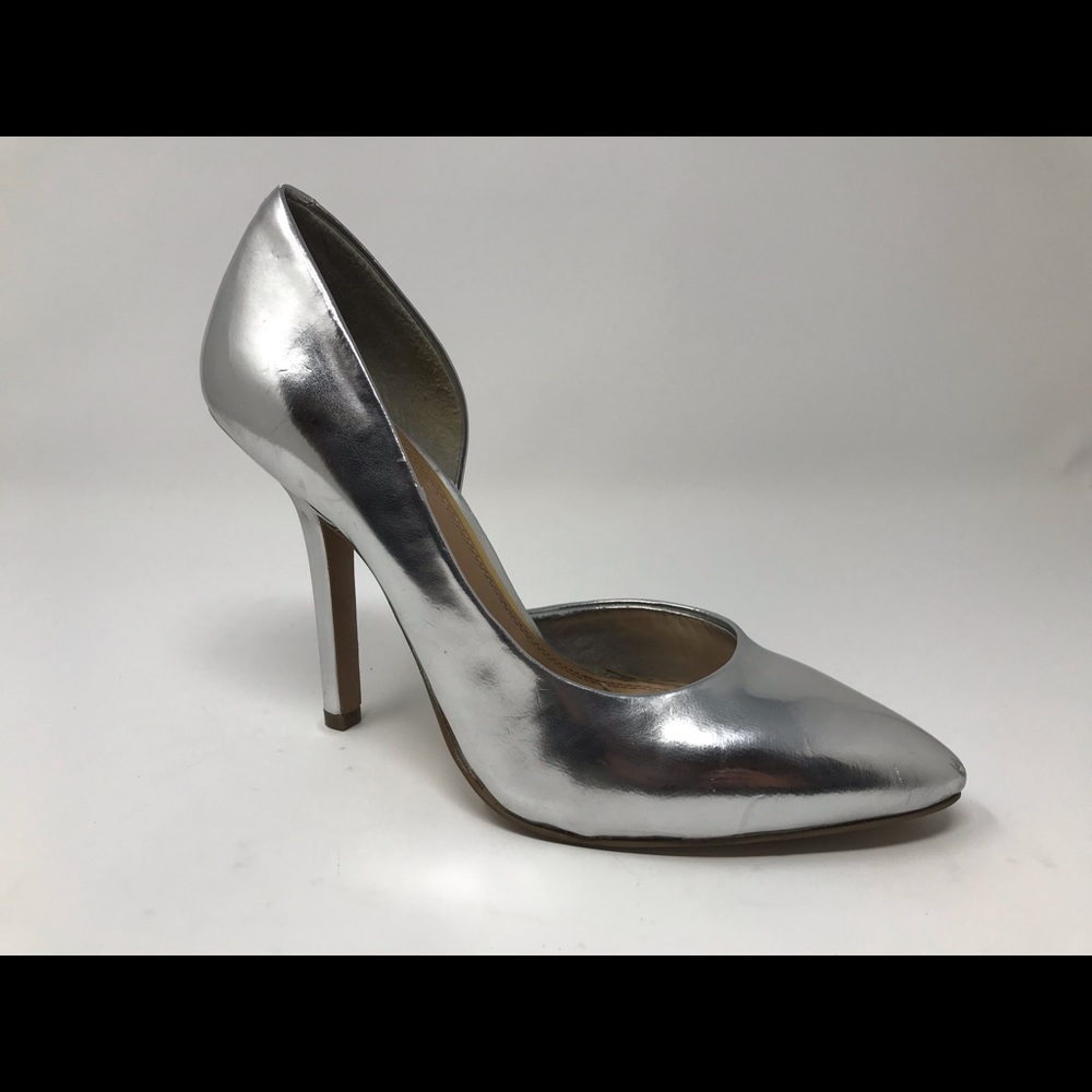 BCBG Silver Lenny d’Orsay Heel Sz 7.5